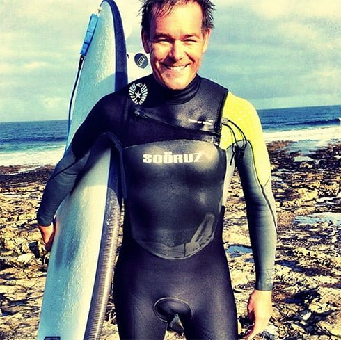 surfer-wetsuit